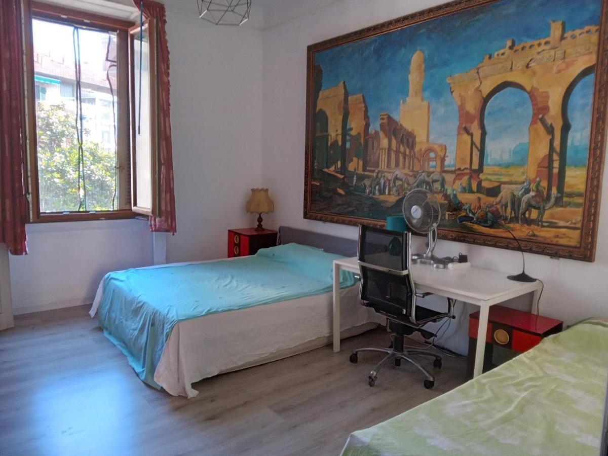 A Room In A Beautiful Apartment In The City Center Mailand Exterior foto